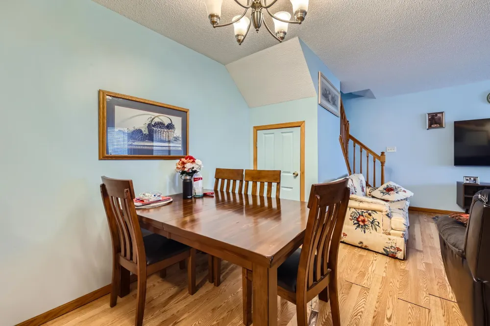 915 Harmony Path Norwood Young America, MN 55397