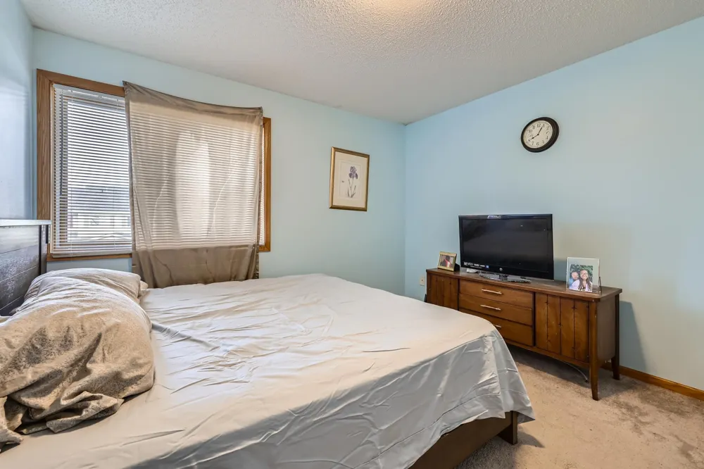 915 Harmony Path Norwood Young America, MN 55397