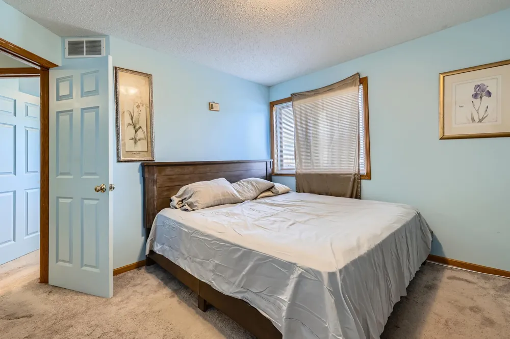 915 Harmony Path Norwood Young America, MN 55397