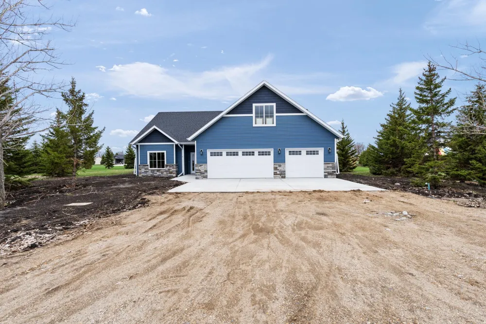 209 Woodcrest Drive Breckenridge, MN 56520