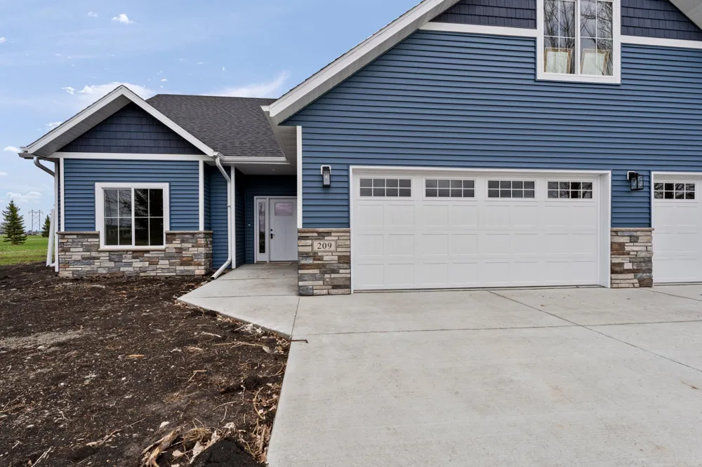 209 Woodcrest Drive Breckenridge, MN 56520