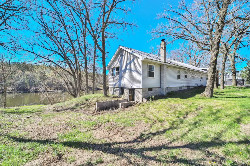 27125 132nd Street Staples, MN 56479