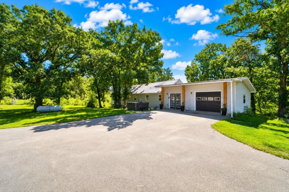 27125 132nd Street Staples, MN 56479