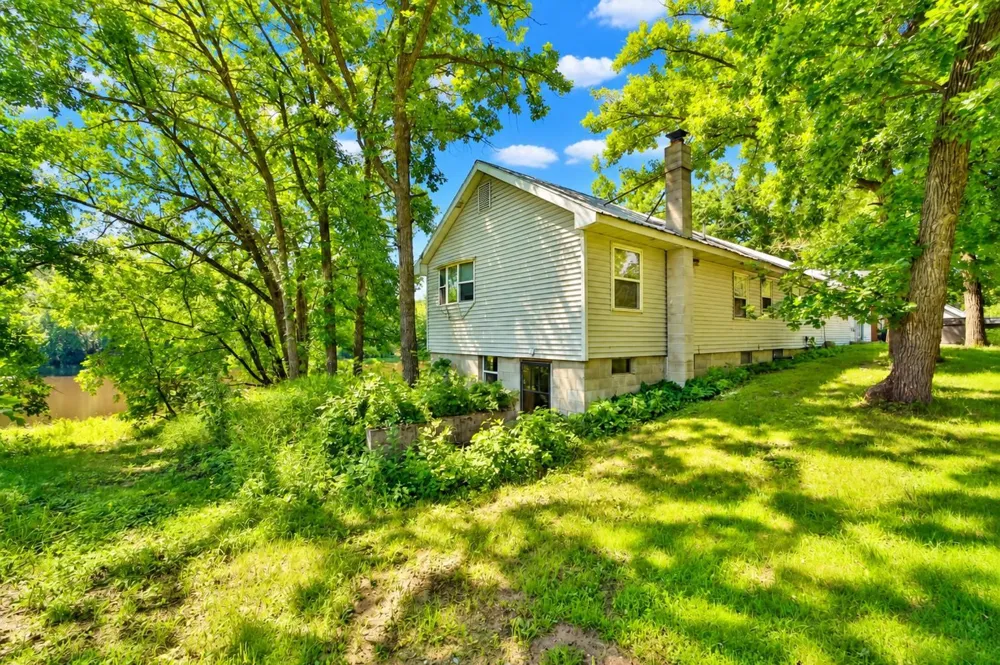 27125 132nd Street Staples, MN 56479