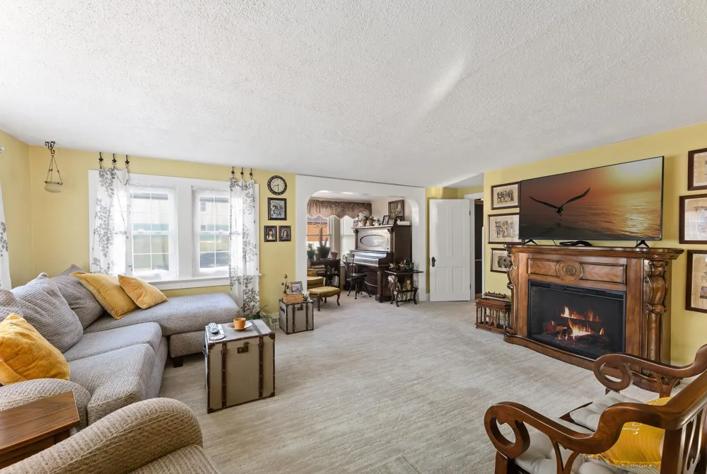 46652 Riverview Drive La Crescent, MN 55947