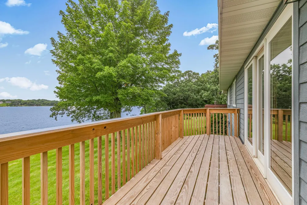 7601 93rd Avenue NE Spicer, MN 56288