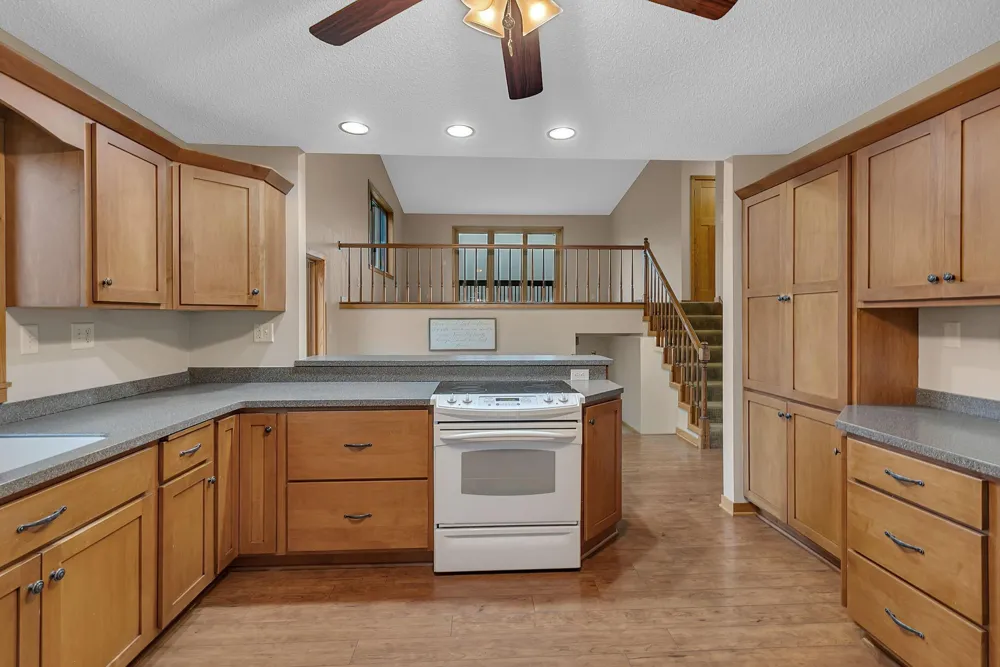 7601 93rd Avenue NE Spicer, MN 56288