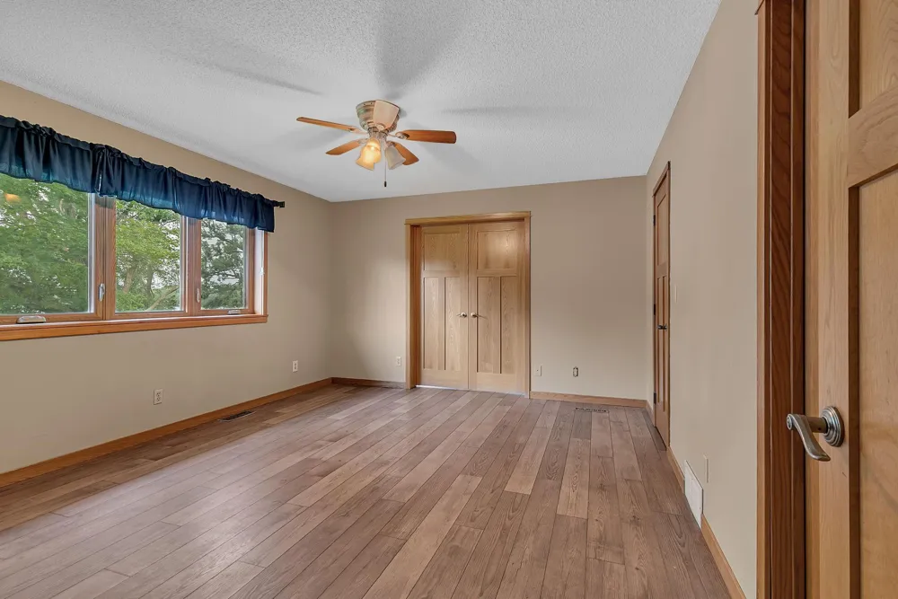 7601 93rd Avenue NE Spicer, MN 56288