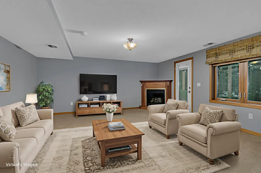 7601 93rd Avenue NE Spicer, MN 56288