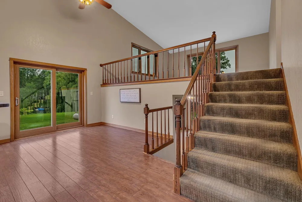 7601 93rd Avenue NE Spicer, MN 56288