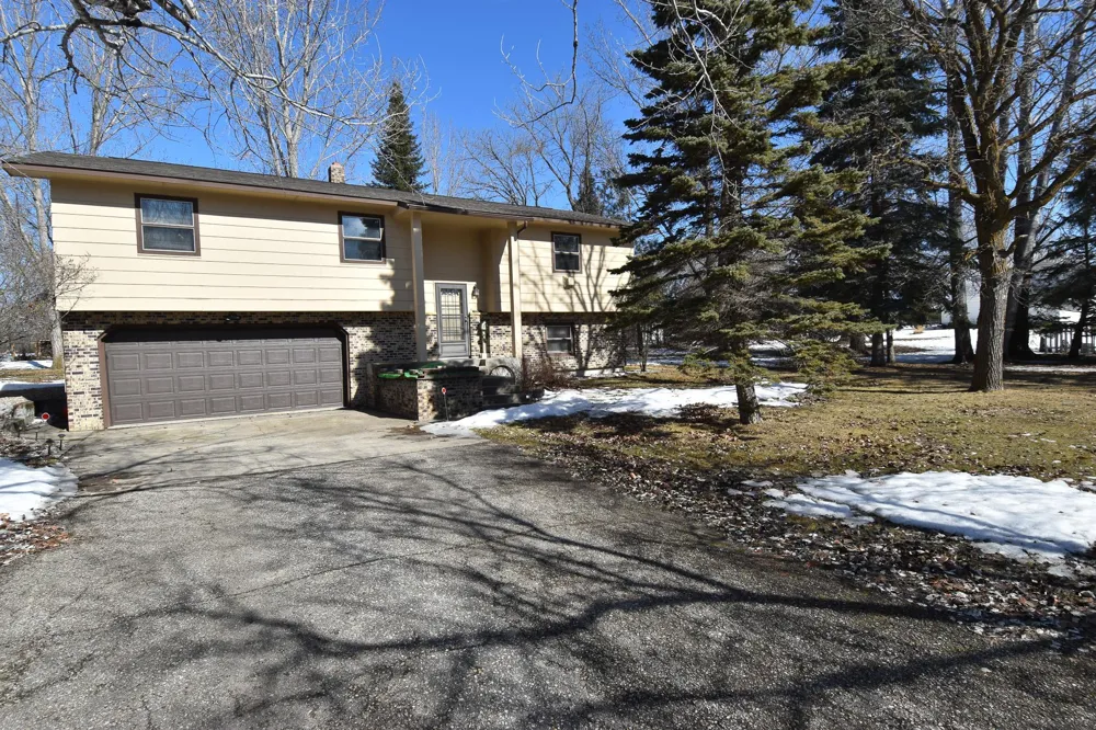 105 Valley View Road Karlstad, MN 56732