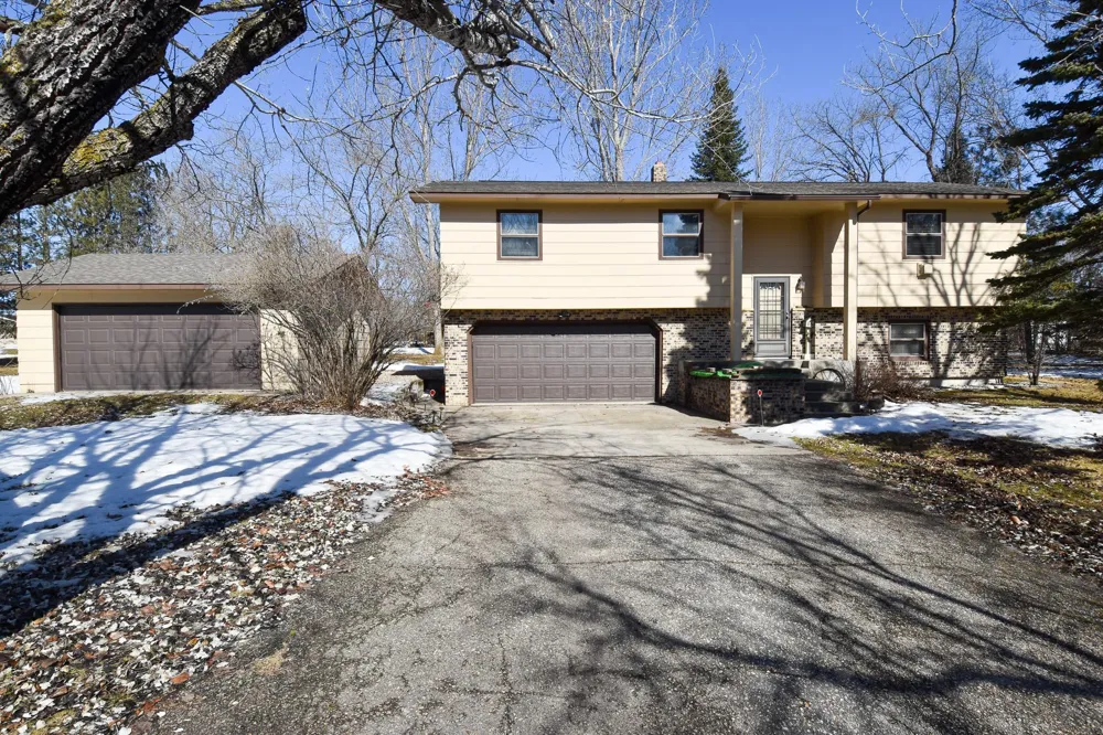 105 Valley View Road Karlstad, MN 56732
