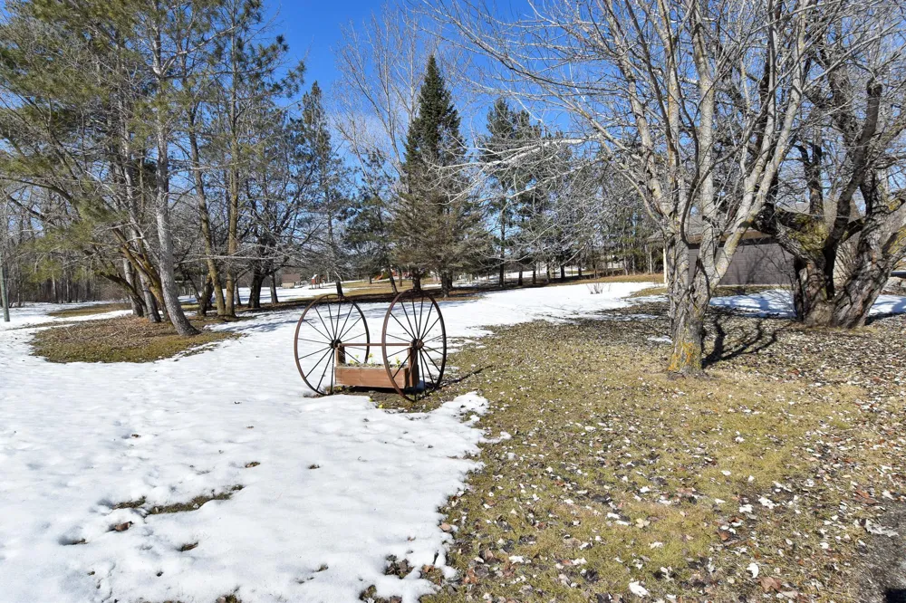 105 Valley View Road Karlstad, MN 56732