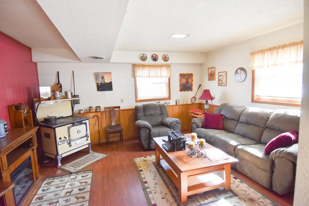 105 Valley View Road Karlstad, MN 56732