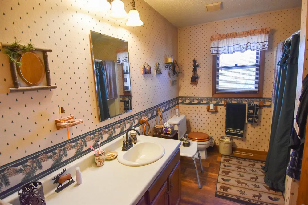 105 Valley View Road Karlstad, MN 56732