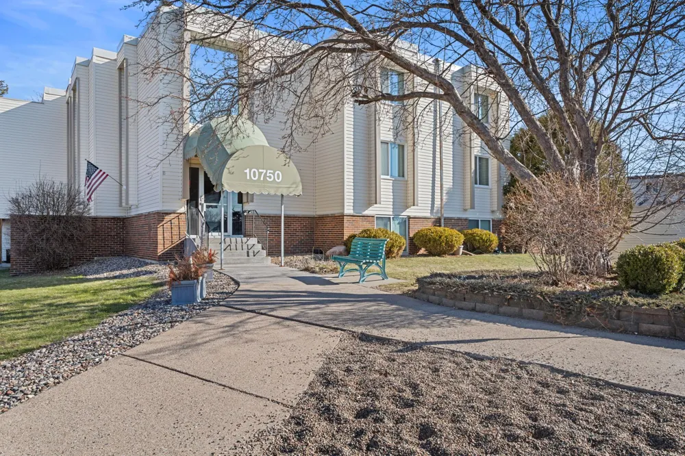 10750 Rockford Road #313 Plymouth, MN 55442