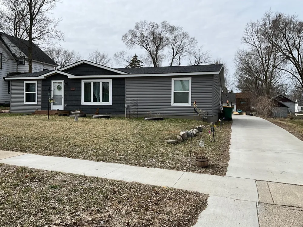 516 S Miller Avenue Litchfield, MN 55355