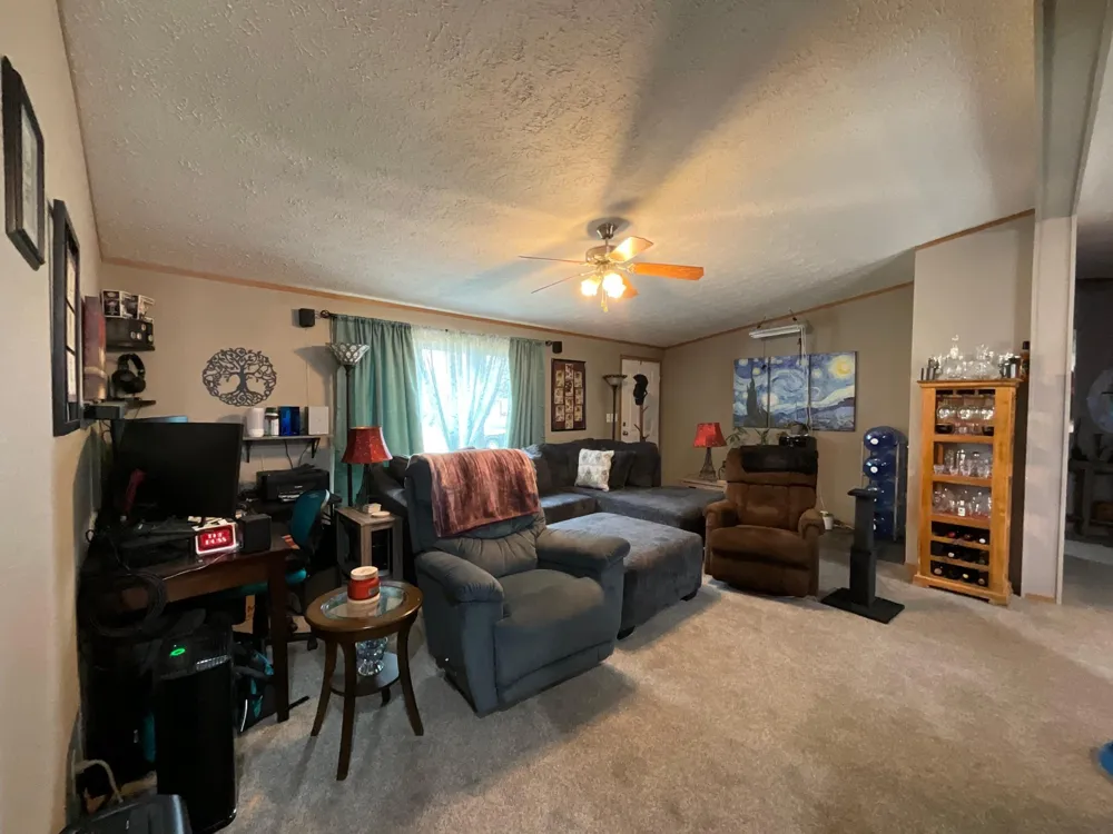 516 S Miller Avenue Litchfield, MN 55355
