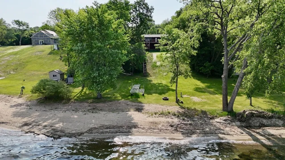 28887 Hi Vista Drive Battle Lake, MN 56515
