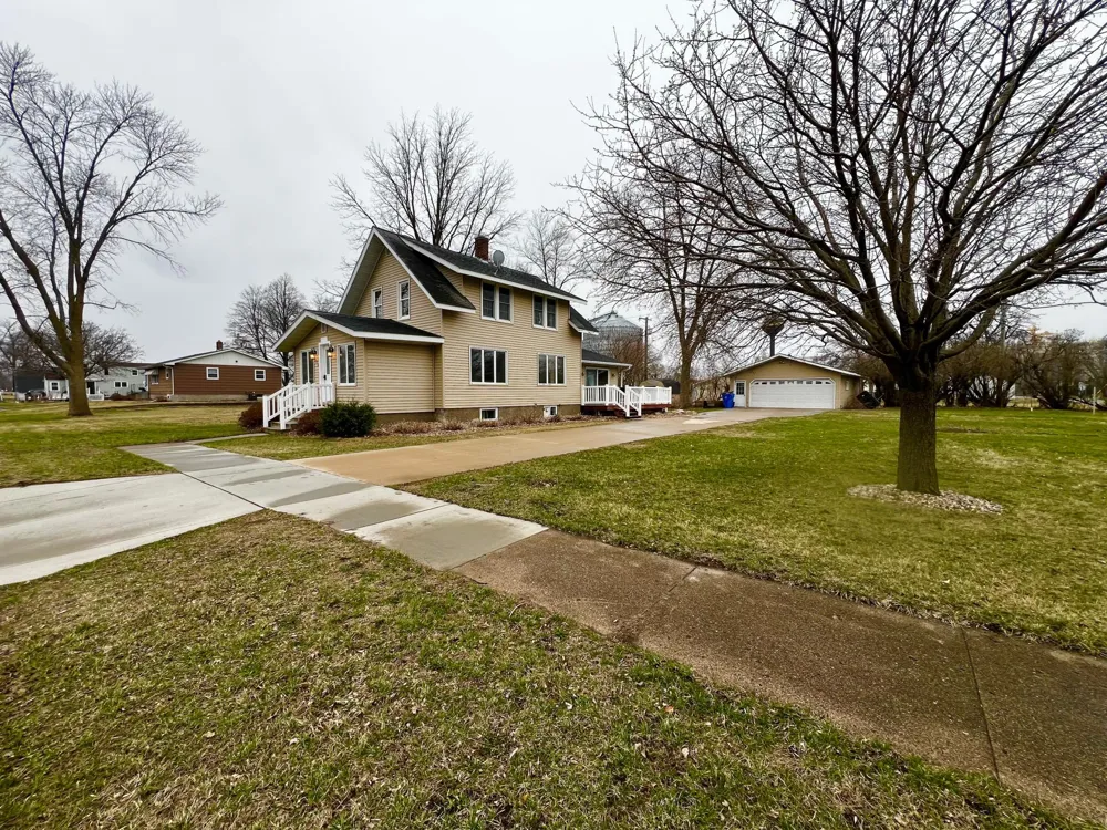 442 4th Street Dawson, MN 56232