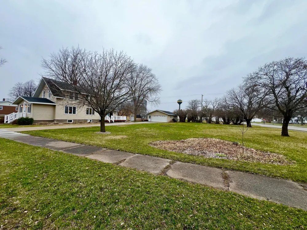 442 4th Street Dawson, MN 56232