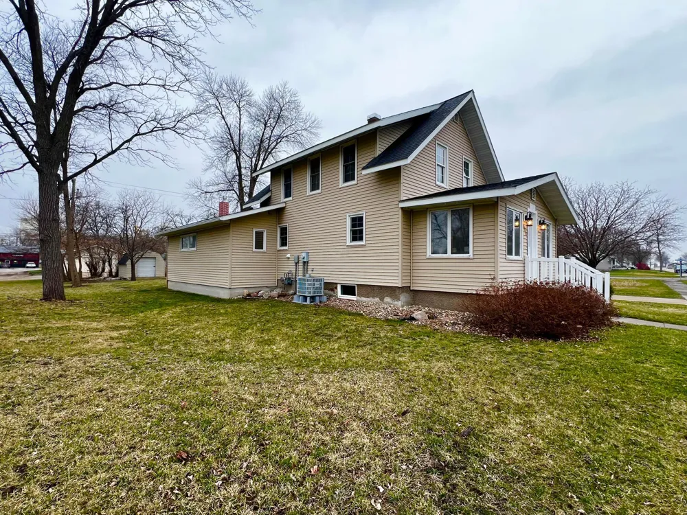 442 4th Street Dawson, MN 56232
