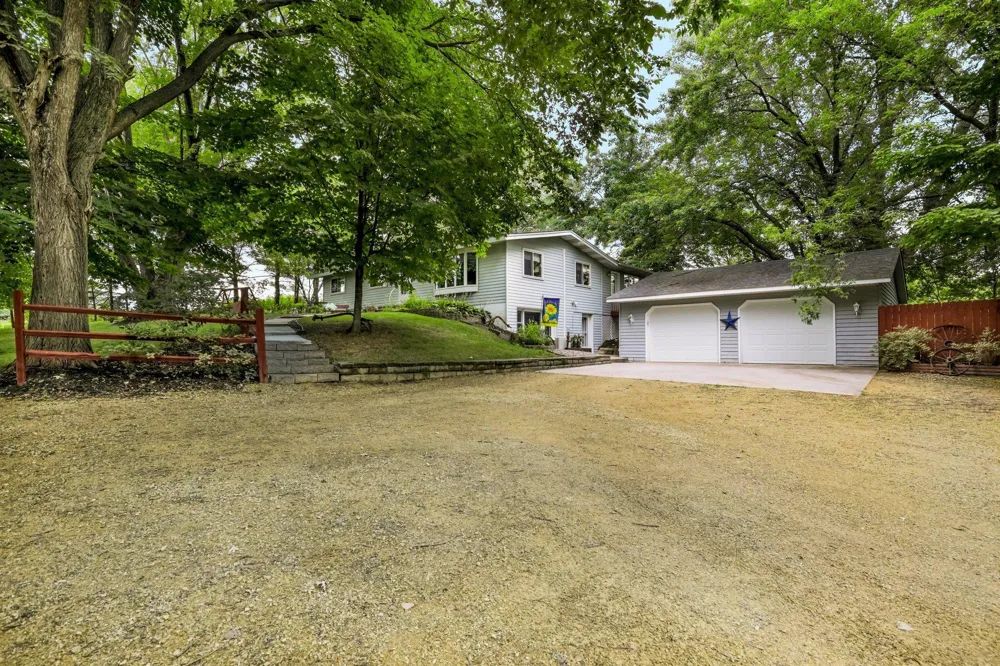 6680 S Robert Trail Inver Grove Heights, MN 55077