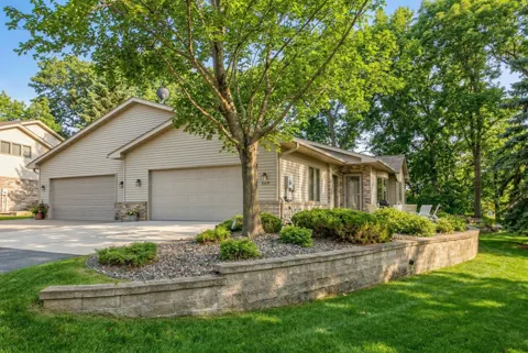 869 Autumn Way