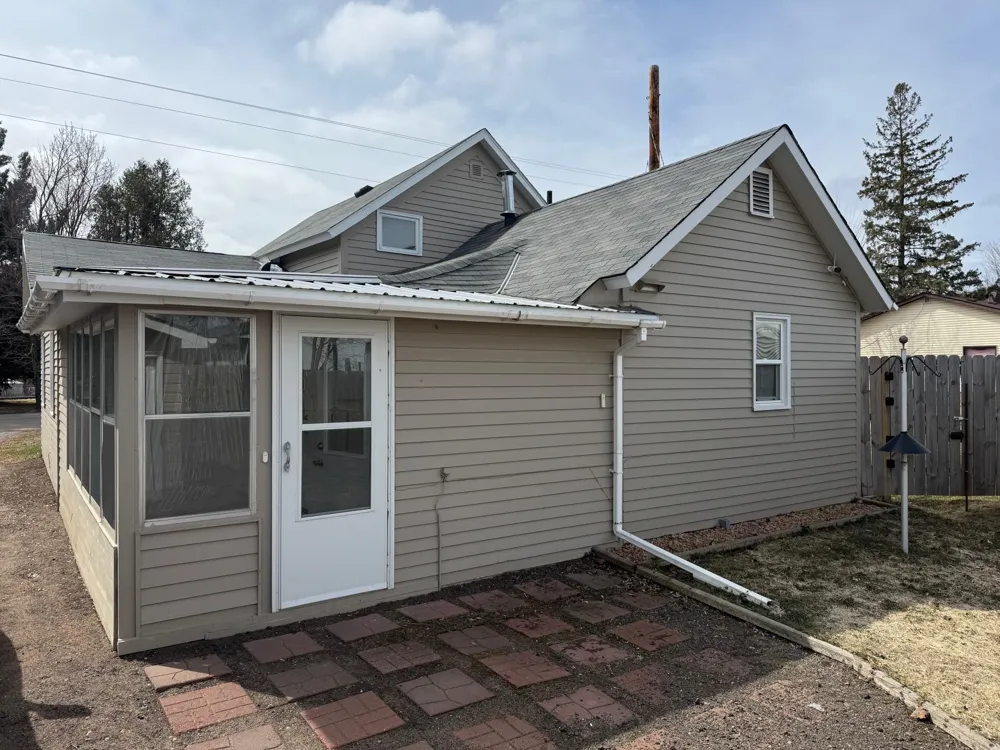 105 3rd Street SE Hinckley, MN 55037