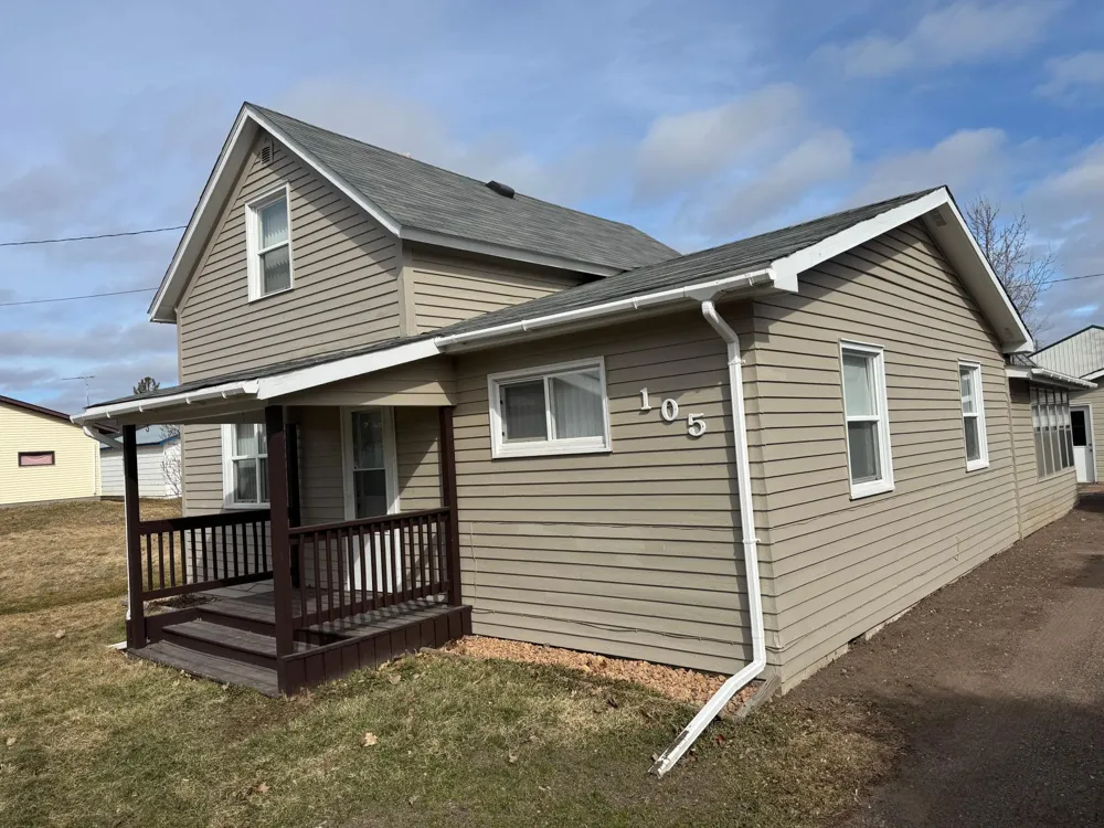105 3rd Street SE Hinckley, MN 55037