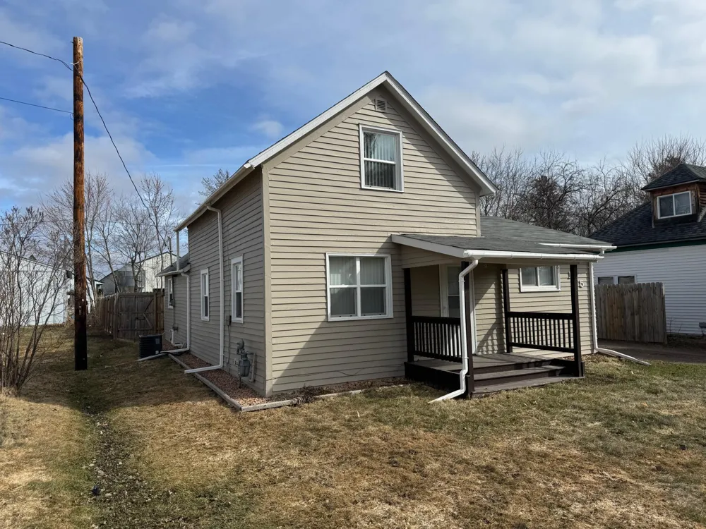 105 3rd Street SE Hinckley, MN 55037