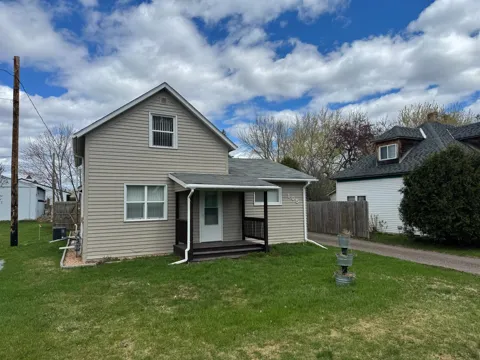 105 3rd Street SE