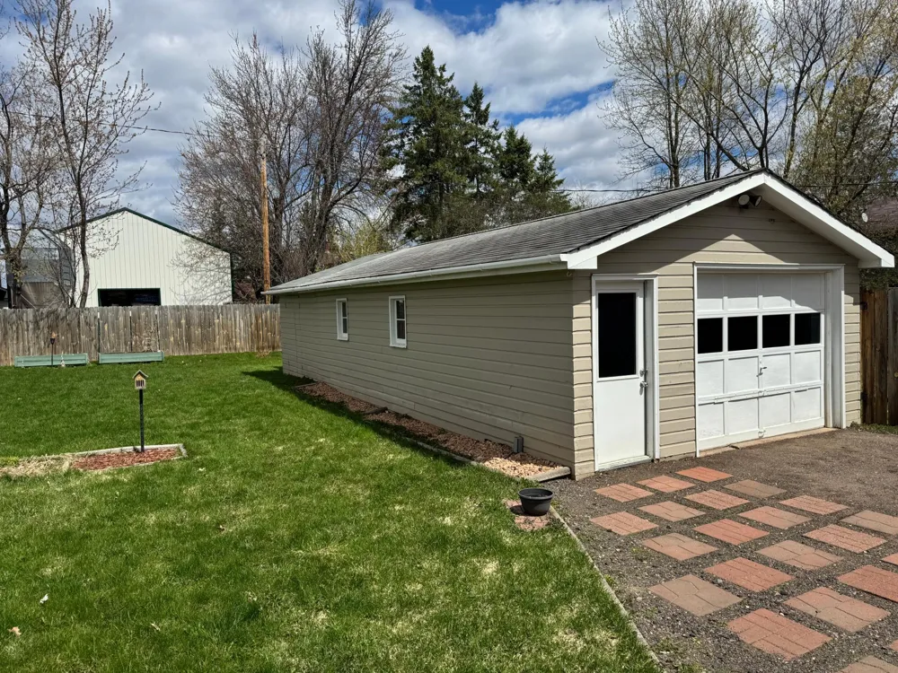 105 3rd Street SE Hinckley, MN 55037