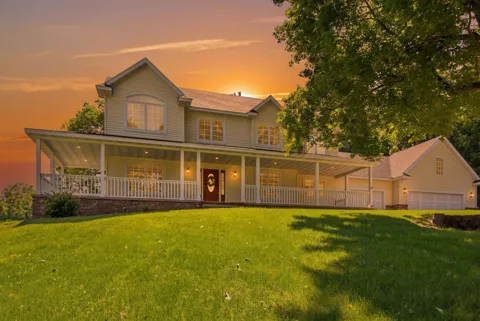 2361 Highland Trail SW