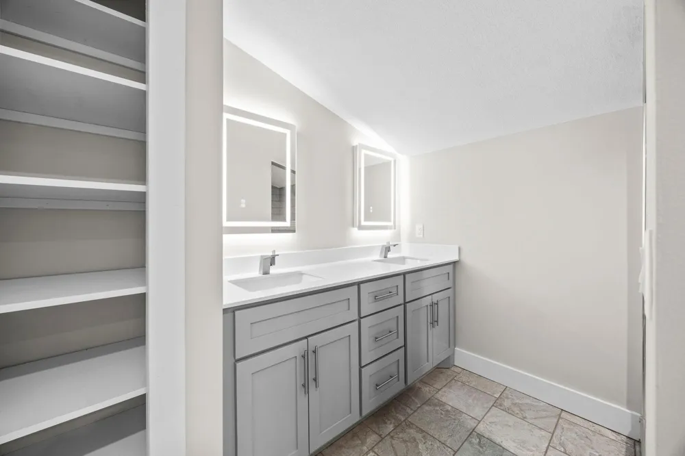 1301 N Lakeshore Dr #202 Lake City, MN 55041