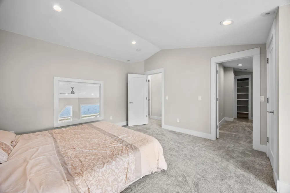 1301 N Lakeshore Dr #202 Lake City, MN 55041