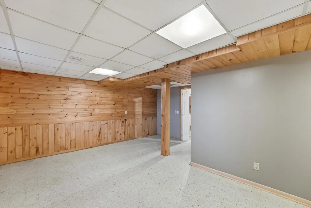 15740 River Lake Drive Menahga, MN 56464
