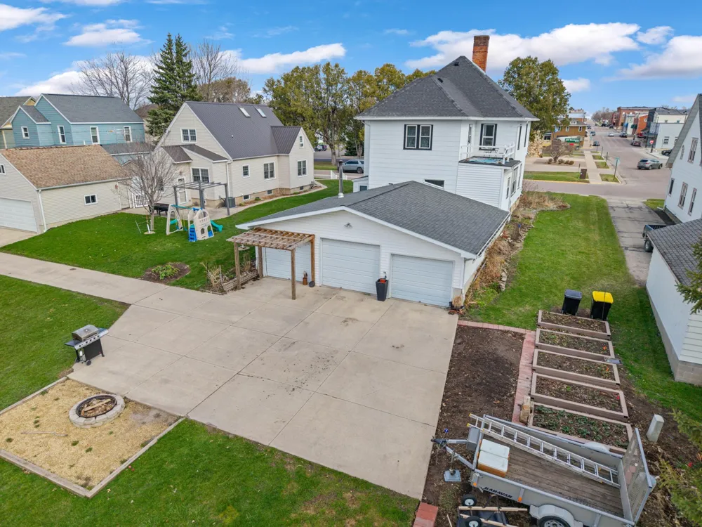 103 South Street W Caledonia, MN 55921