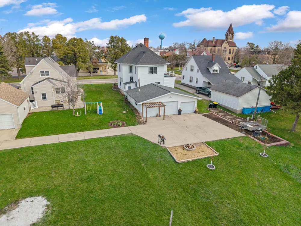 103 South Street W Caledonia, MN 55921
