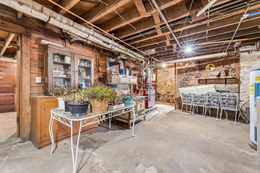 103 South Street W Caledonia, MN 55921