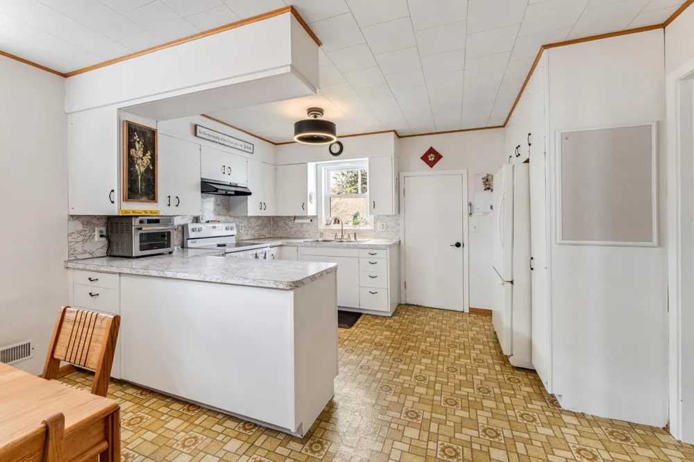 103 South Street W Caledonia, MN 55921