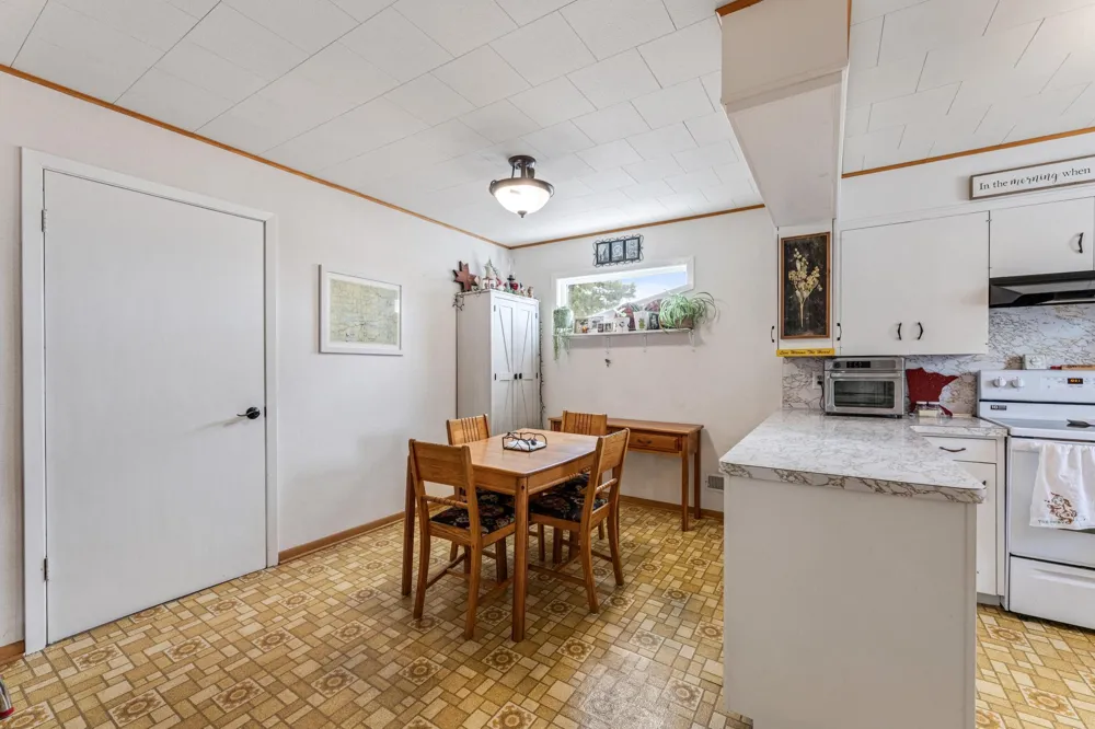 103 South Street W Caledonia, MN 55921