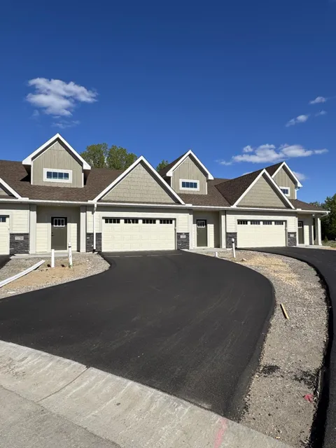 13792 Hollybrook Circle
