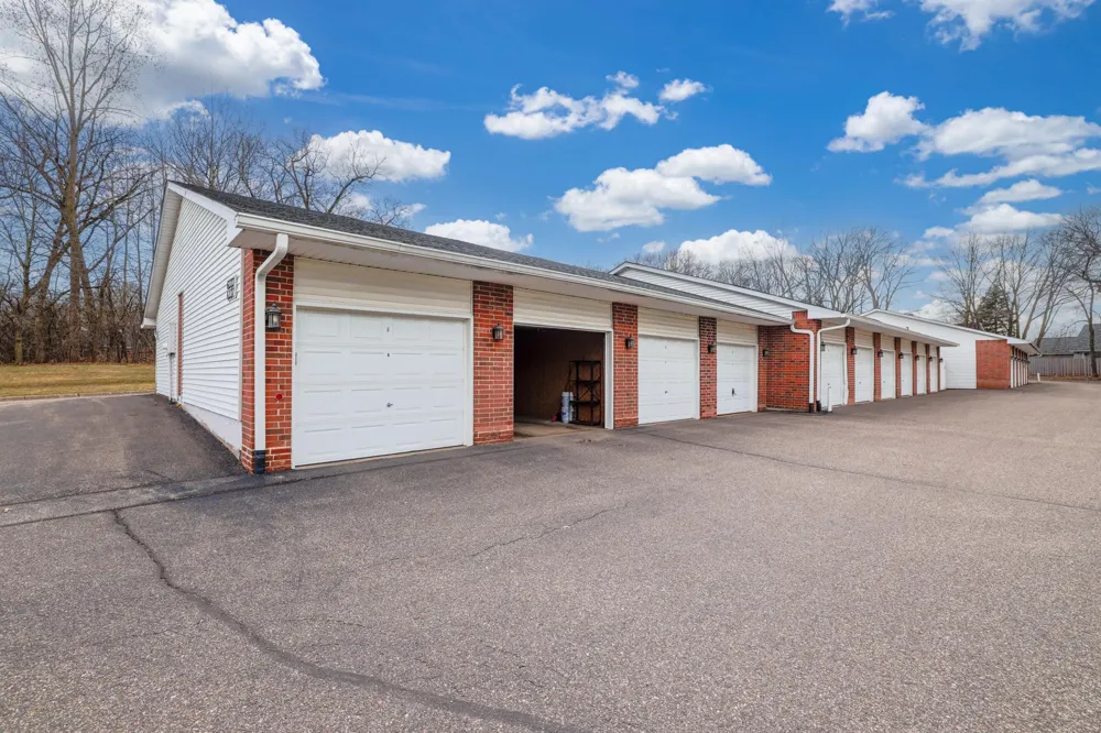 6333 Alderwood Circle #B Woodbury, MN 55125