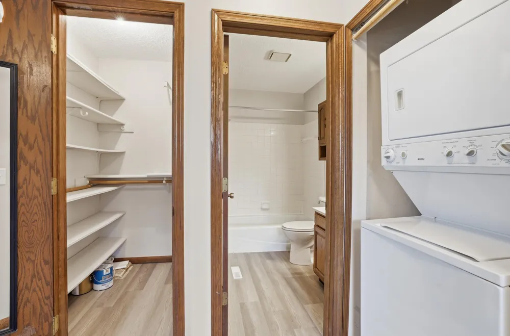 6333 Alderwood Circle #B Woodbury, MN 55125