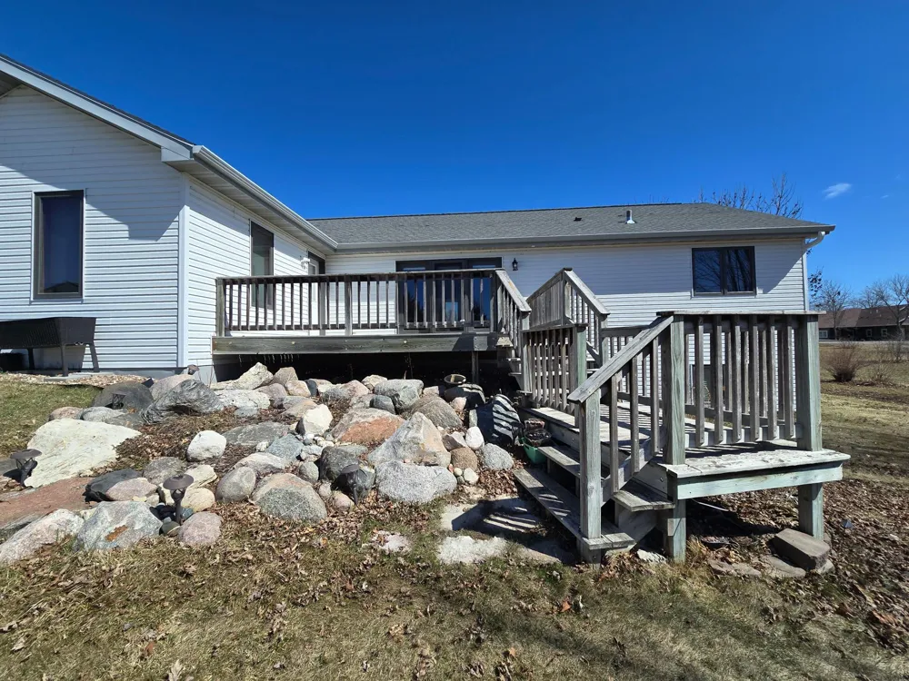 105 Park View Drive Vergas, MN 56587