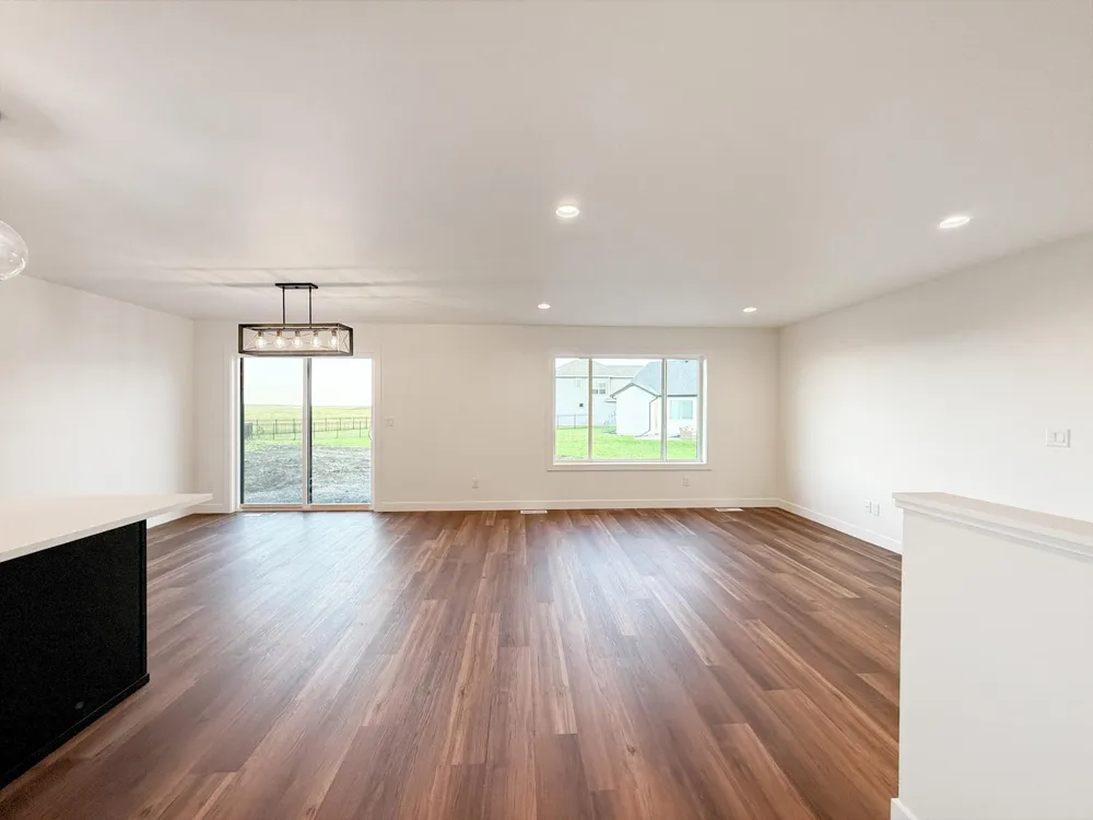 447 Goose Lane S Casselton, ND 58012