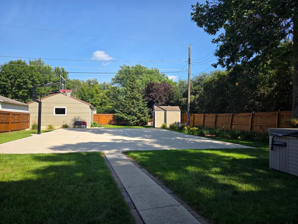617 S Hiawatha Avenue Pipestone, MN 56164