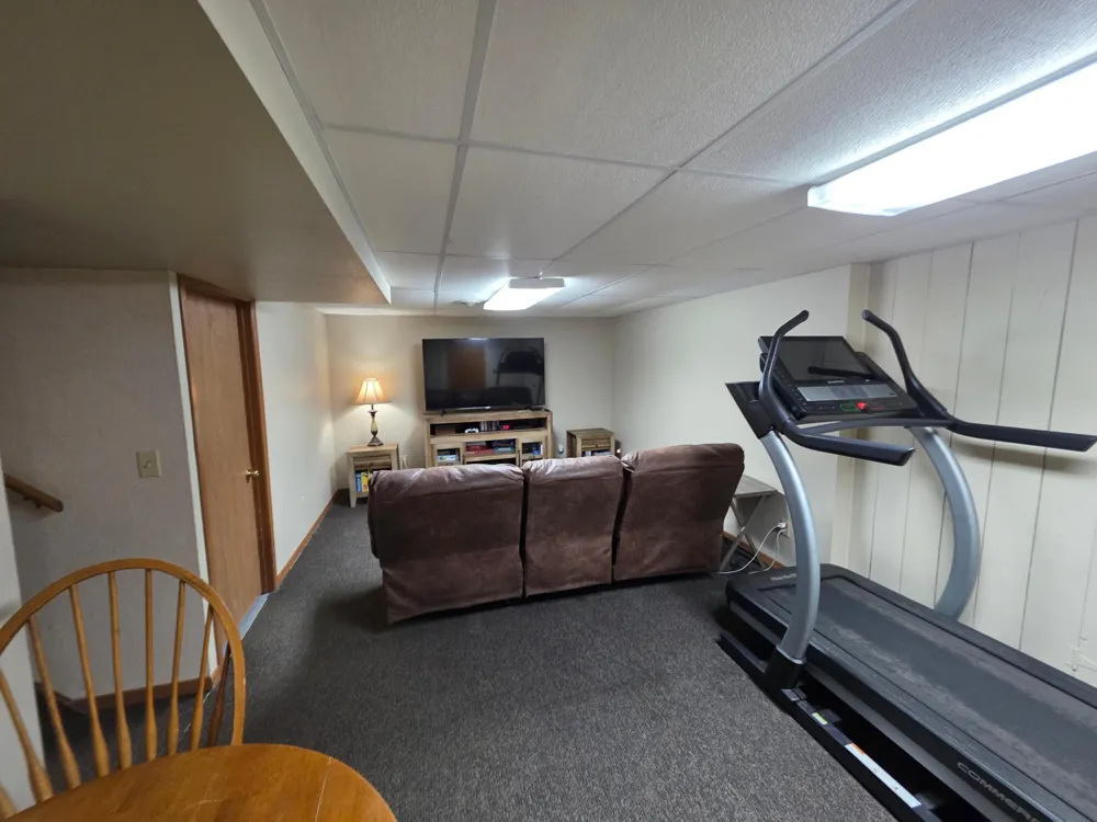 617 S Hiawatha Avenue Pipestone, MN 56164