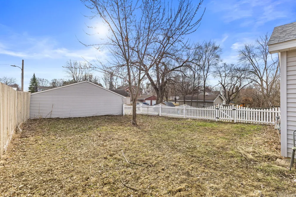 312 2nd Street Delano, MN 55328